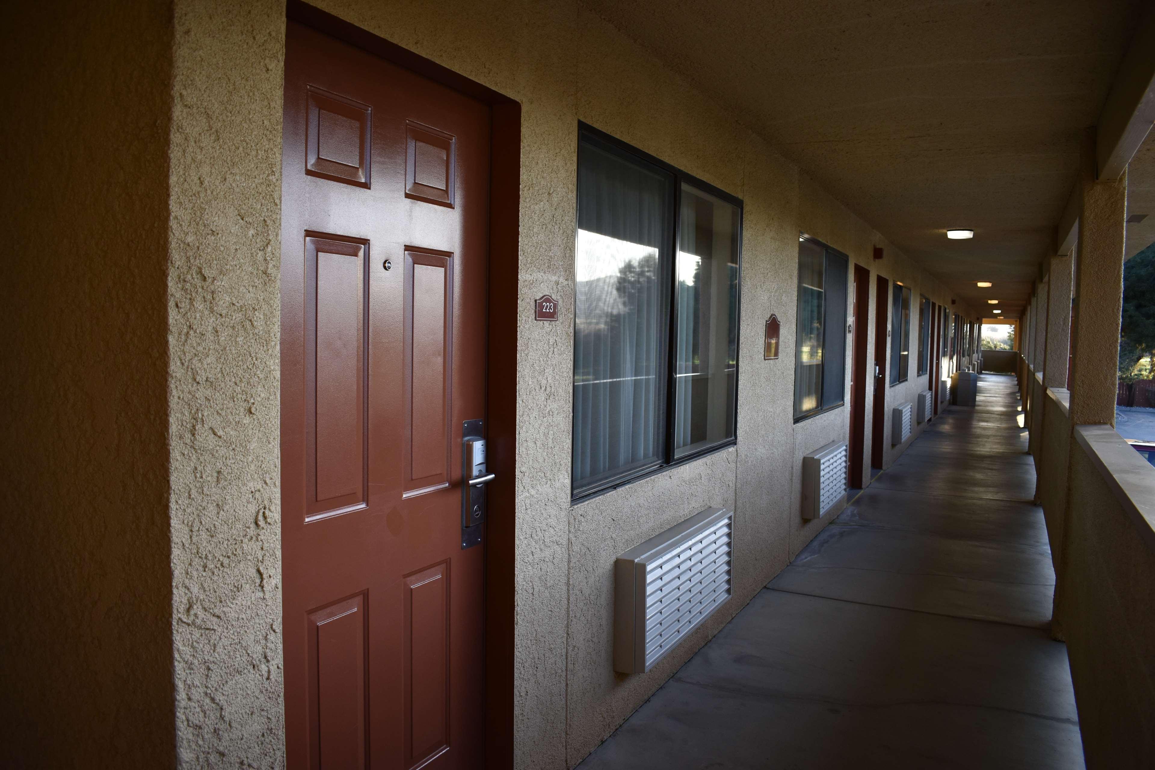Best Western Apricot Inn Chaney Ranch Exterior foto